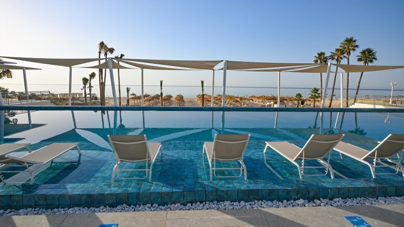 ONE RESORT PREMIUM