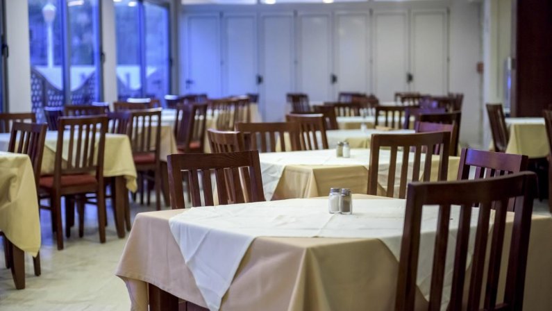 Manousos City Hotel