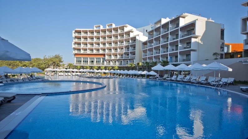 AKRA SORGUN TUI BLUE SENSATORI