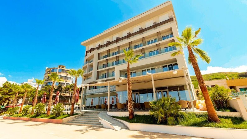 Hotel AMR