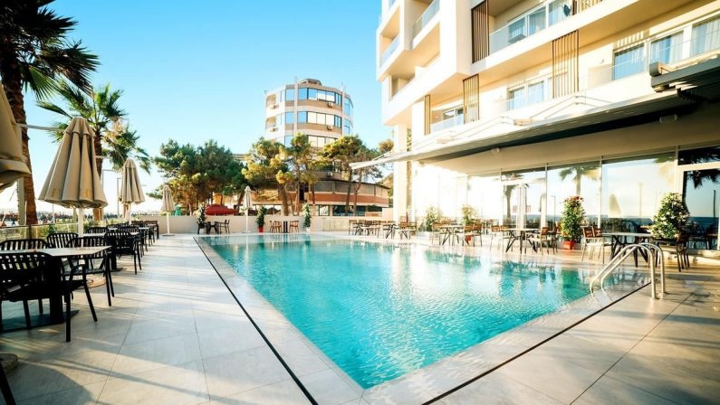 Hotel AMR