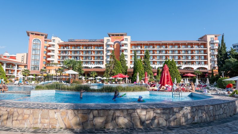 Hotel Hrizantema
