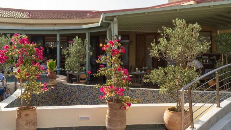 Hotel Hydramis Palace Beach Resort