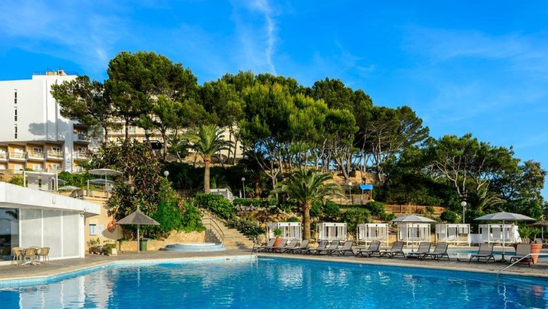 Vibra Beverly Playa Hotel