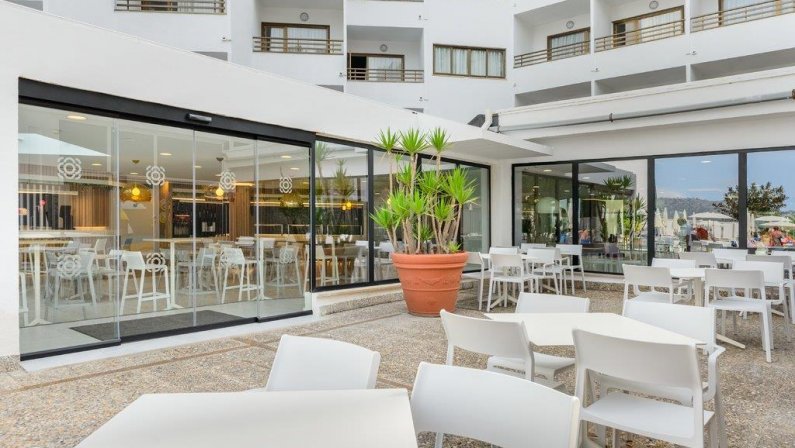 Vibra Beverly Playa Hotel