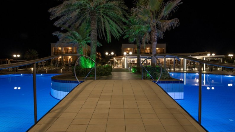 Hotel Hydramis Palace Beach Resort