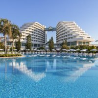 MIRACLE RESORT