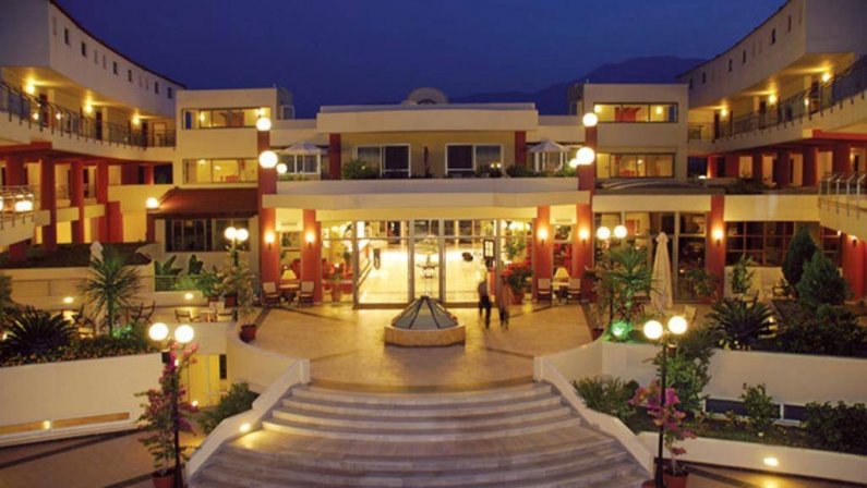 Hotel Hydramis Palace Beach Resort