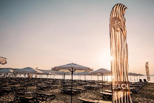 Sunny Beach Club 
