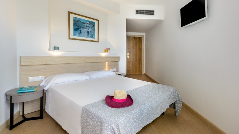 Vibra Beverly Playa Hotel