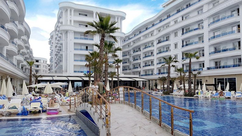 Hotel Grand Blue Fafa