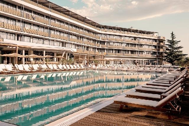 Sunny Beach Club 