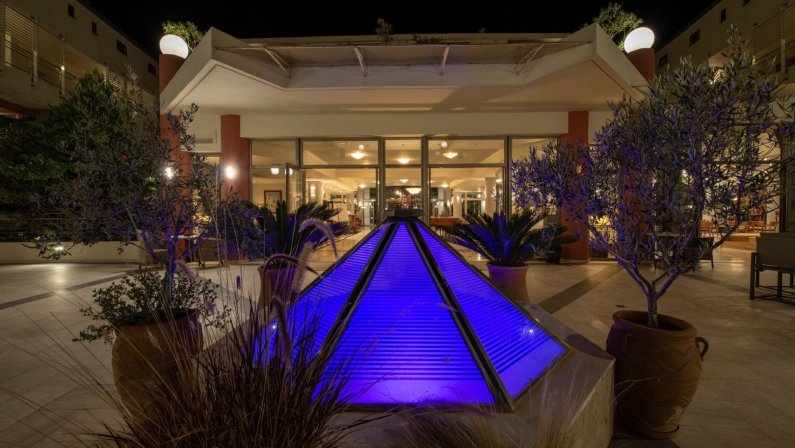 Hotel Hydramis Palace Beach Resort
