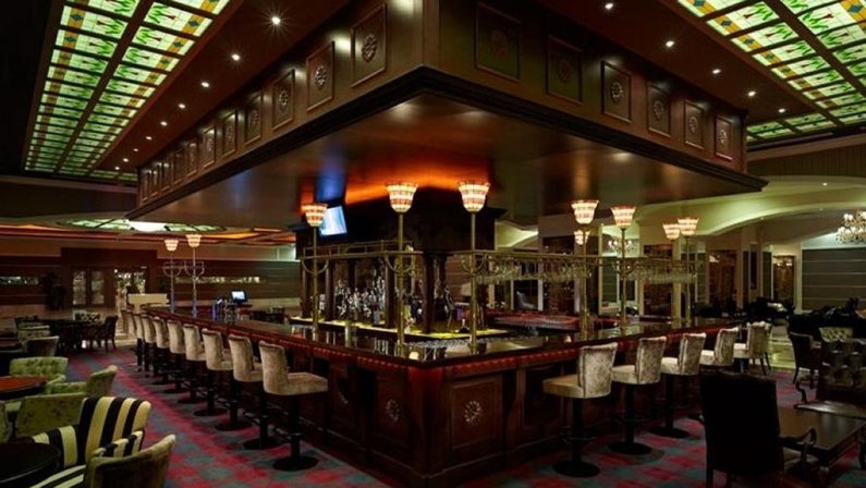 CRATOS PREMIUM HOTEL