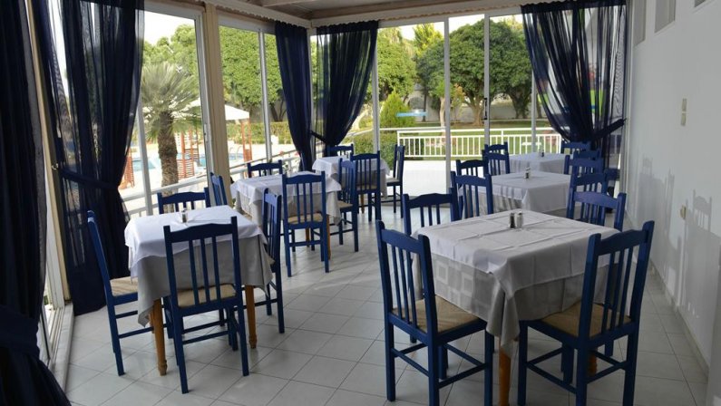 Happy Days Hotel