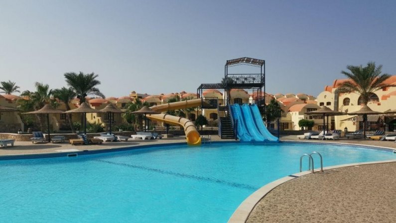 PROTELS CRYSTAL BEACH RESORT