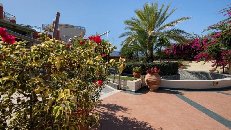 Hotel Hydramis Palace Beach Resort