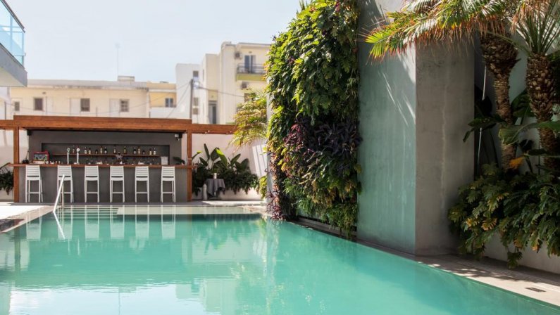 Manousos City Hotel