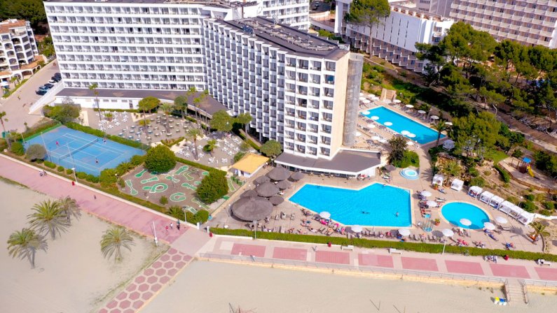 Vibra Beverly Playa Hotel