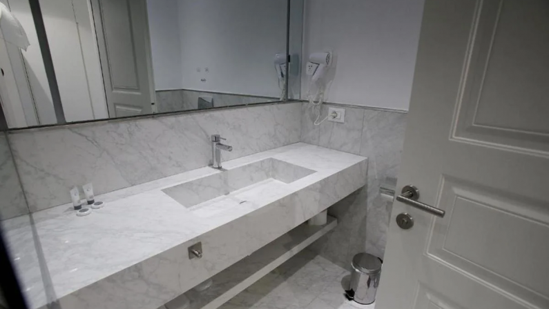 Durres Bay Hotel