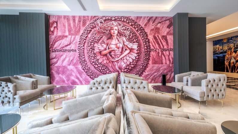 GRANADA LUXURY RED 
