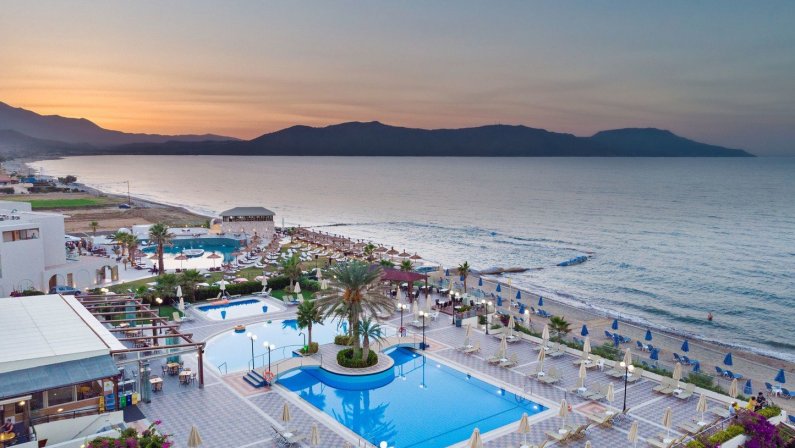 Hotel Hydramis Palace Beach Resort