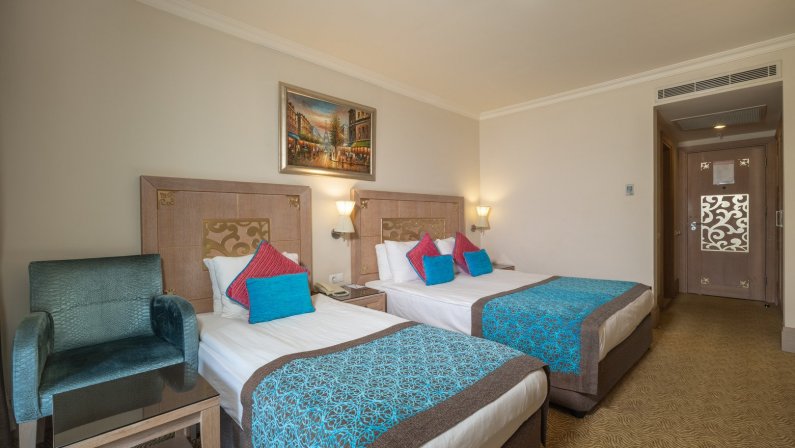 Crystal De Luxe Resort and Spa