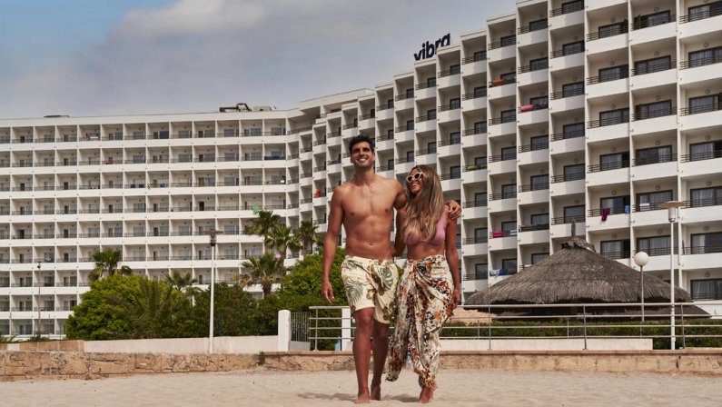 Vibra Beverly Playa Hotel