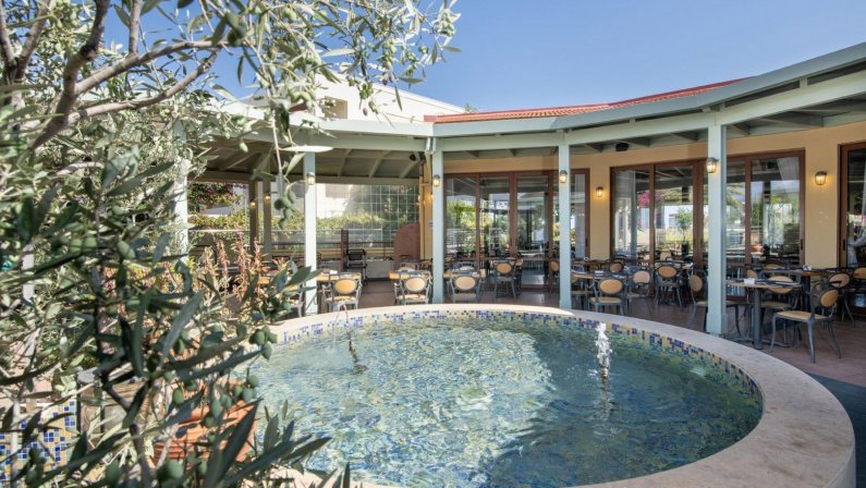 Hotel Hydramis Palace Beach Resort