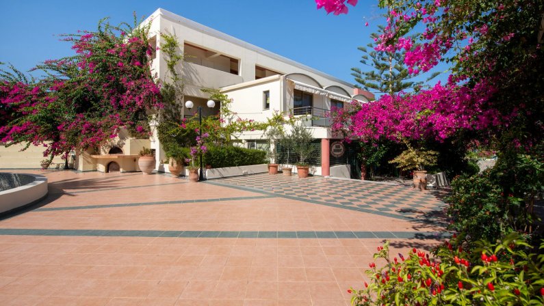 Hotel Hydramis Palace Beach Resort